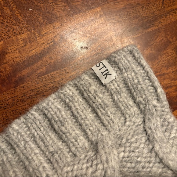 Sh*t Shit That I Knit Beacon Beanie – Soft Grey Chunky Knit Pom Hat - Like New - Picture 3 of 6